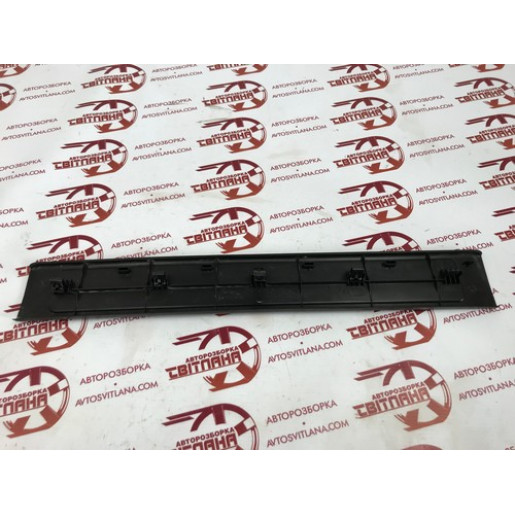 Накладка порога передняя правая Jaguar XF 2008-2015 8X2313200AF